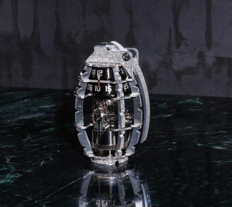 Grenade by Alex Moss | L'Epée 1839